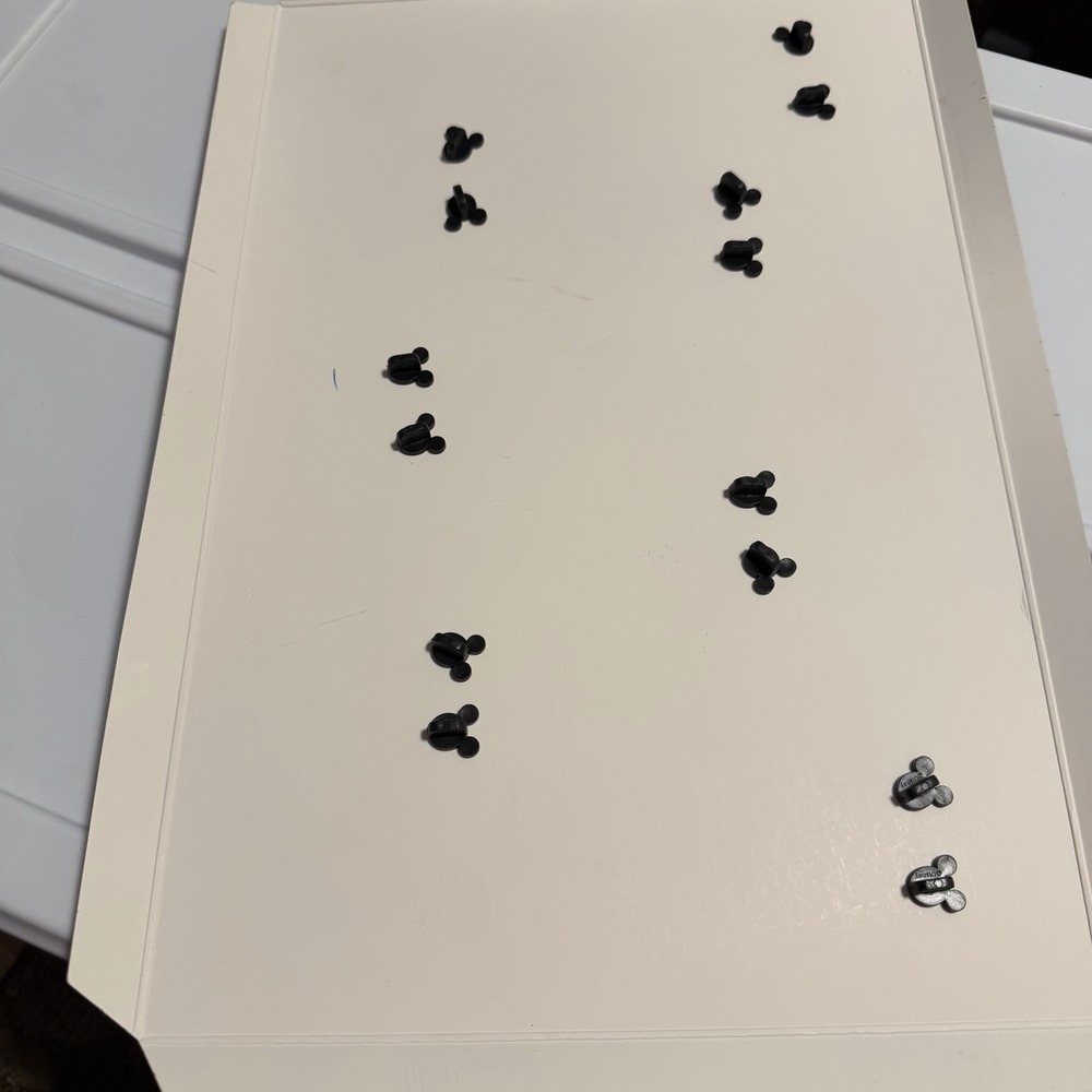 D23 Gold Member Exclusive - Around the World of Disney Parks Pin Set Only - Picture 11 of 11